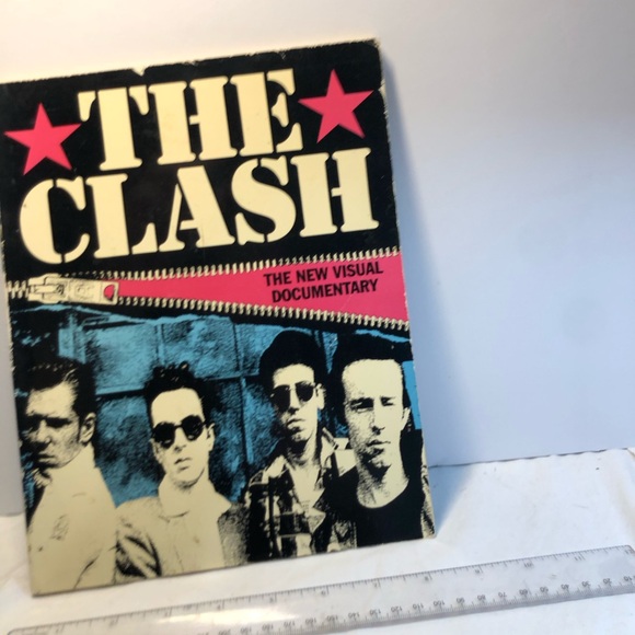 The CLASH: A New Visual Documentary- James Well, '92 Revised Edition - Picture 3 of 12